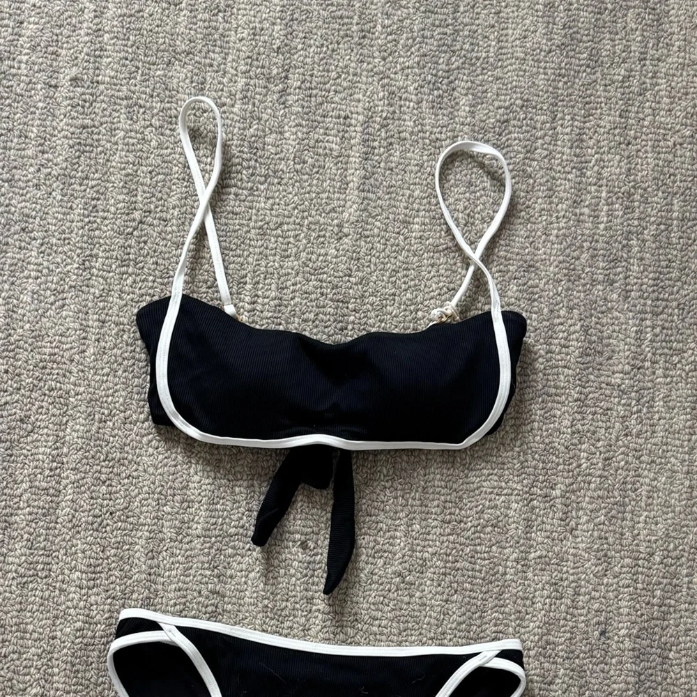 l*space Hazel Black Bikini Top with White Trim
